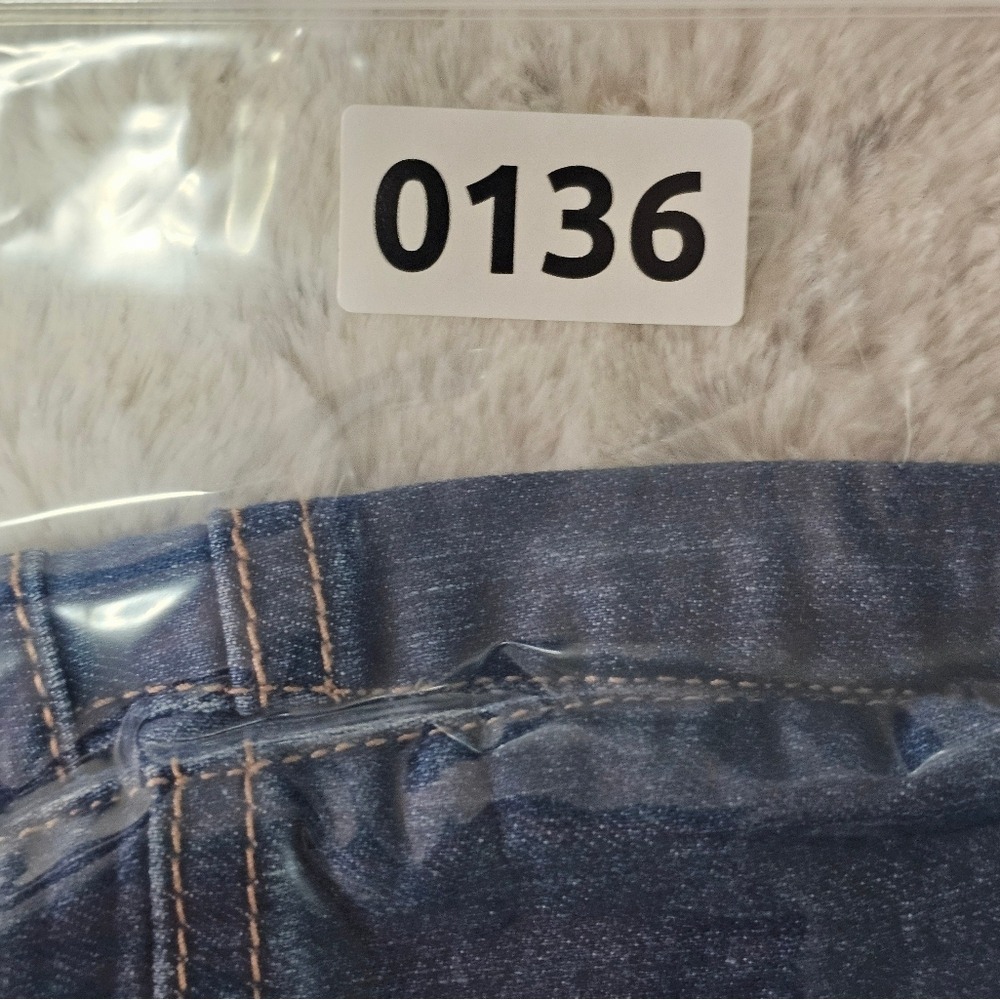 Vanilla Star Denim Shorts Distressed Cuffed Size 13 Whiskered - Picture 9 of 9